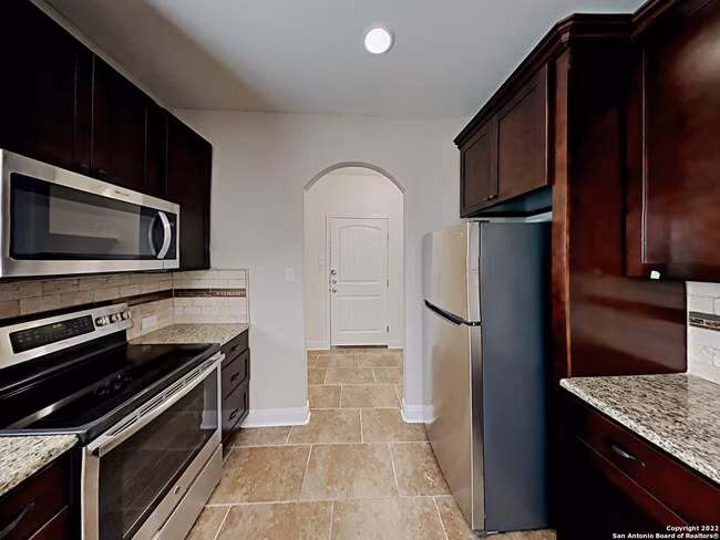 6019 Still Meadow San Antonio, TX 78222 photo 3