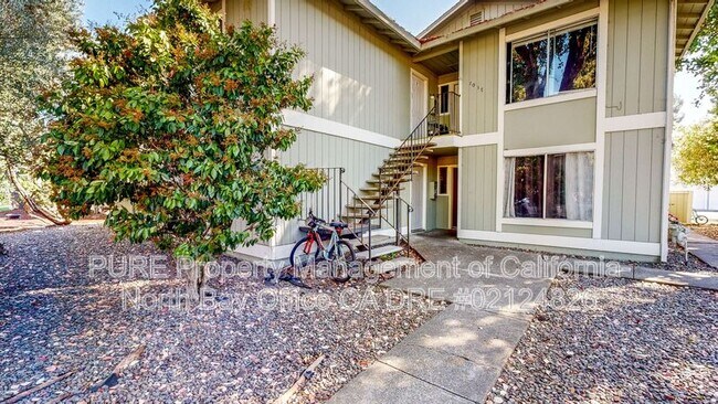 1017 Civic Center Dr Rohnert Park, CA 94928 photo 2