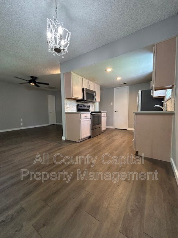 3436 Willowrun Dr Austin, TX 78704 photo 5