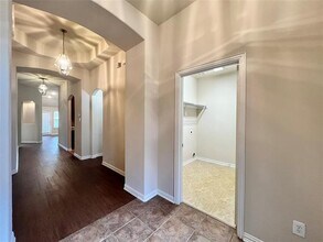 5423 Childress Drive, Grand Prairie, TX 75052 photo 4