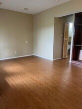 2612 San Pedro St Austin, TX 78705 photo 4