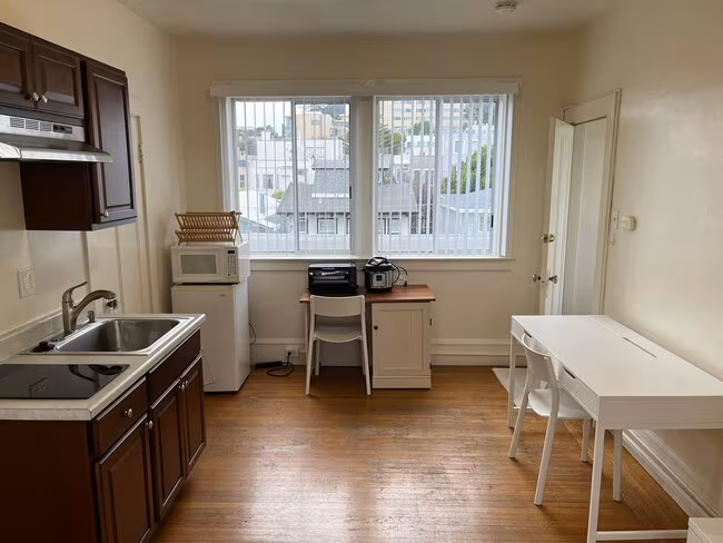 Cool Pad Near USF with Fantastic City Views** photo 3