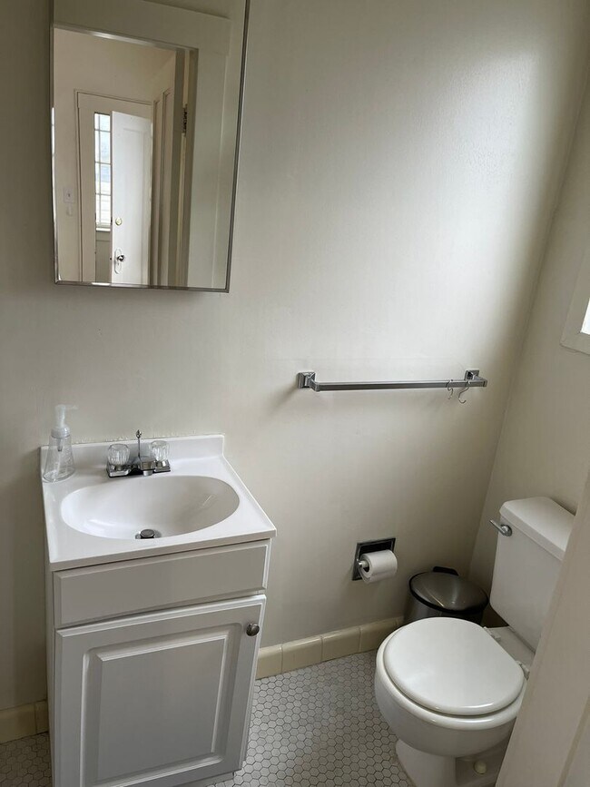 Cool Pad Near USF with Fantastic City Views** photo 4