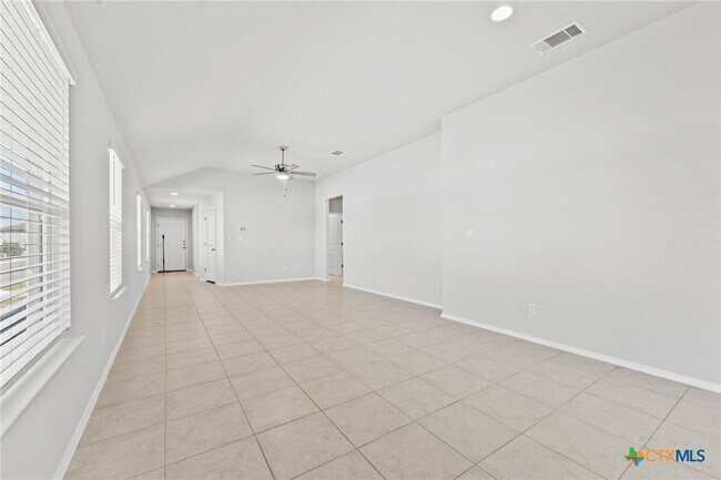 193 Heather Glen Way Maxwell, TX 78656 photo 5
