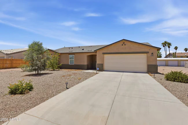 15610 S Moon Valley Rd Arizona City, AZ 85123 photo 4
