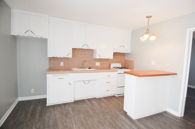 1 W Avenida Ramona San Clemente, CA 92672 photo 5