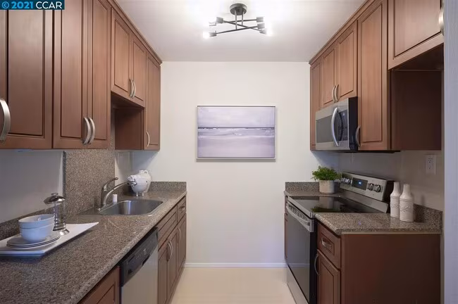 2728 Oak Rd Walnut Creek, CA 94597 photo 5
