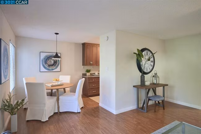 2728 Oak Rd Walnut Creek, CA 94597 photo 2