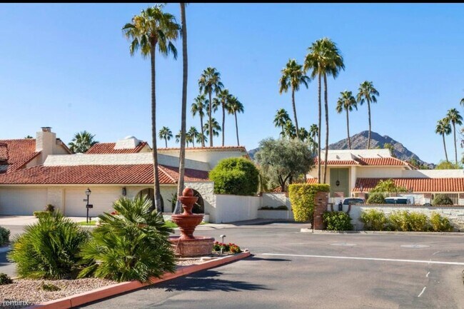 5511 North 71st Place, Paradise Valley, AZ 85253 photo 2