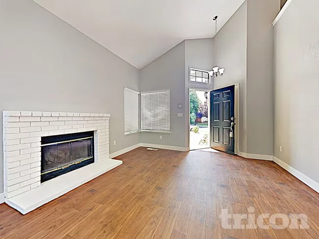 2819 Filbert St Antioch, CA 94509 photo 4