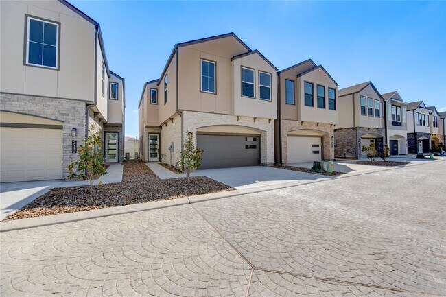 2917 El Fenice Lane, Houston, TX 77057 photo 2