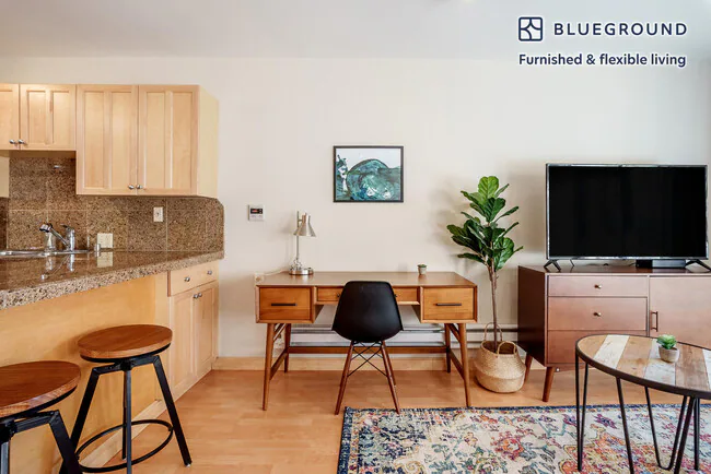 580 Channing Avenue, Palo Alto, CA 94301 photo 3