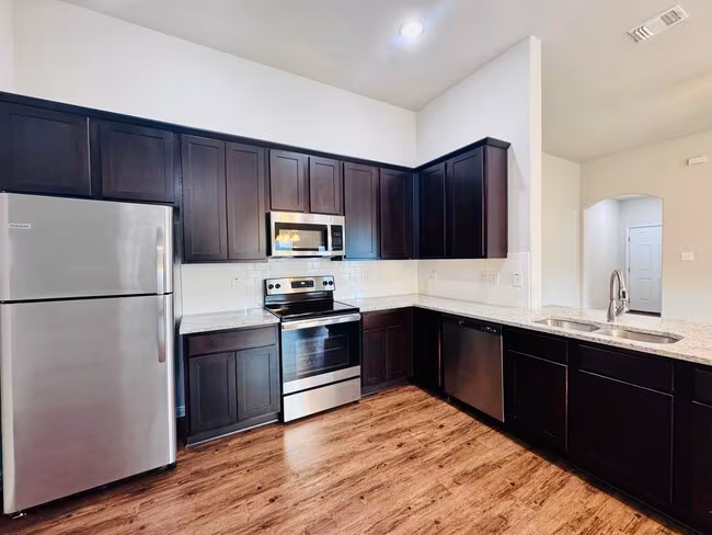 10019 Westover Bluff San Antonio, TX 78251 photo 4