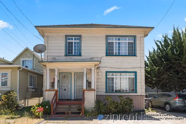 953 Apgar St photo 3