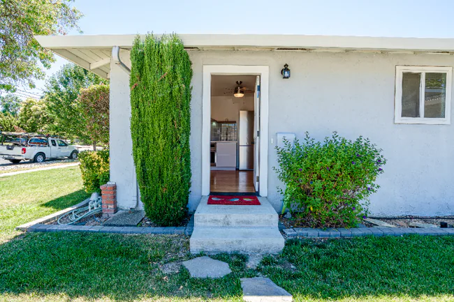 1BR/1BA Apartment on Royal Arch Drive · Concord photo 2