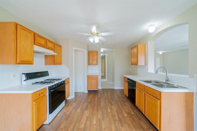 2603 Desert Sage Drive, Katy, TX 77449 photo 4