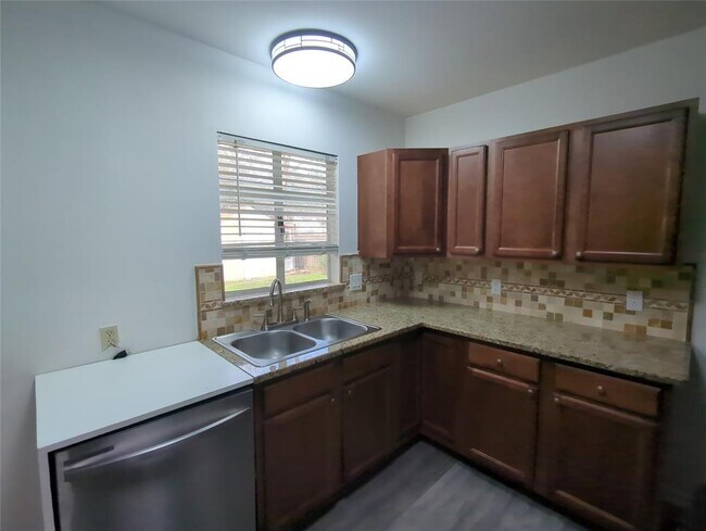 1449 Nash Street, Garland, TX 75042 photo 5
