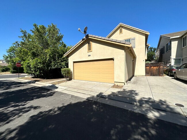 Beautiful 5 Bedroom, 3 Bath Mountain House Home photo 3
