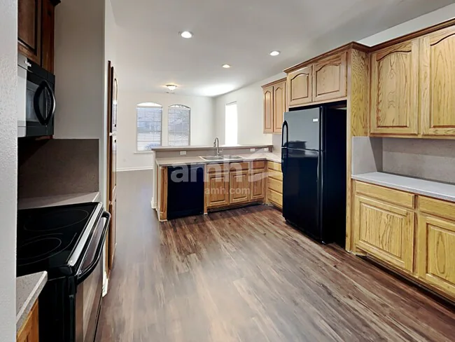5626 Chimney Rock Drive, Arlington, TX 76017 photo 3