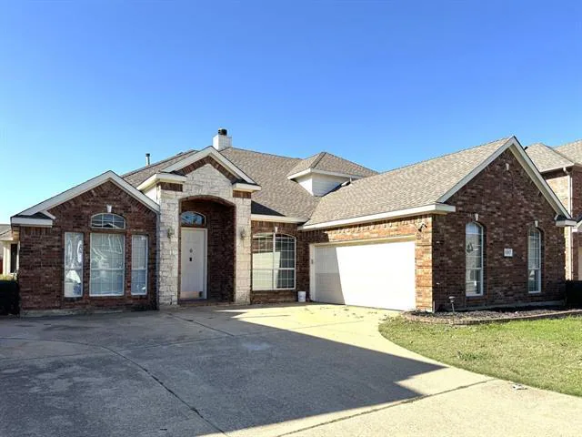 5287 W Cove Way Grand Prairie, TX 75052 photo 3