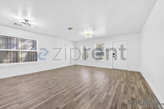 3226 Navaro Street, Dallas, TX 75212 photo 4