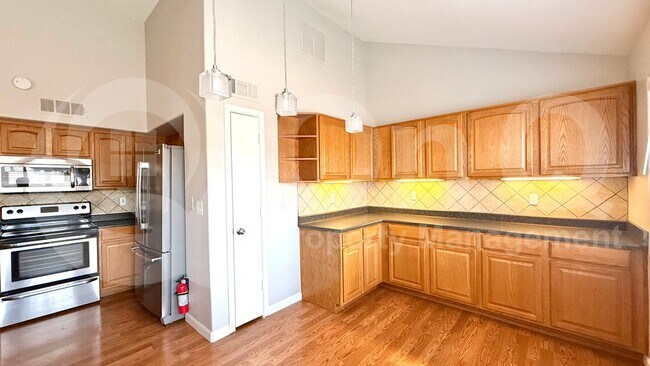2121 W Potter Dr Phoenix, AZ 85027 photo 5