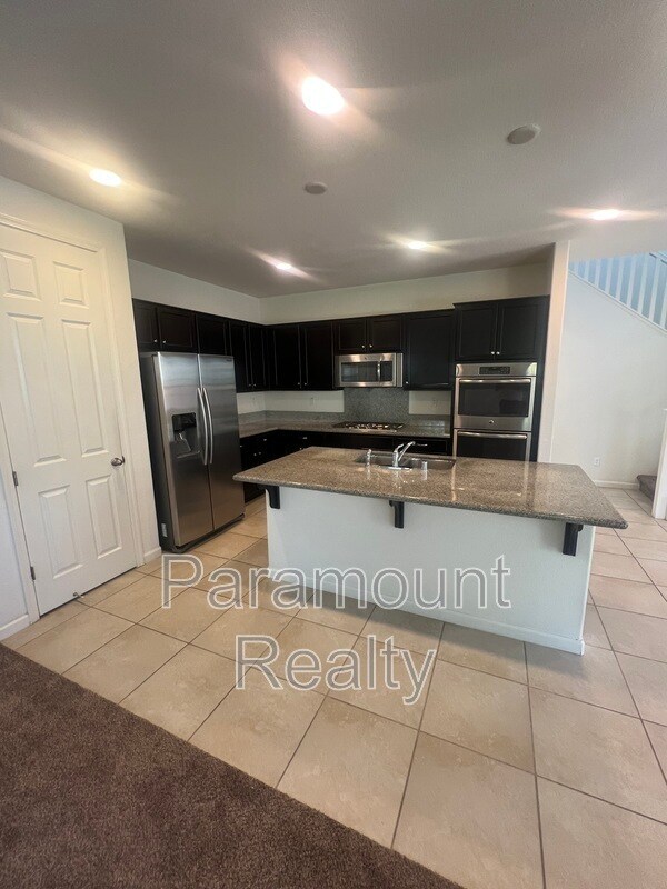 155 Ladd Dr Tracy, CA 95391 photo 4