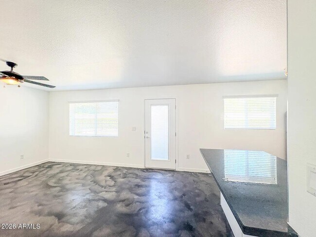 4231 N 27th St Phoenix, AZ 85016 photo 4