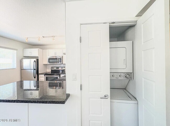 4231 N 27th St Phoenix, AZ 85016 photo 5