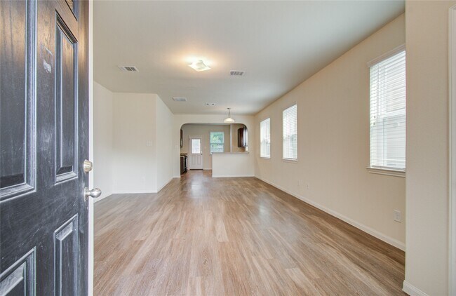 10410 Solitude Way, Houston, TX 77044 photo 3