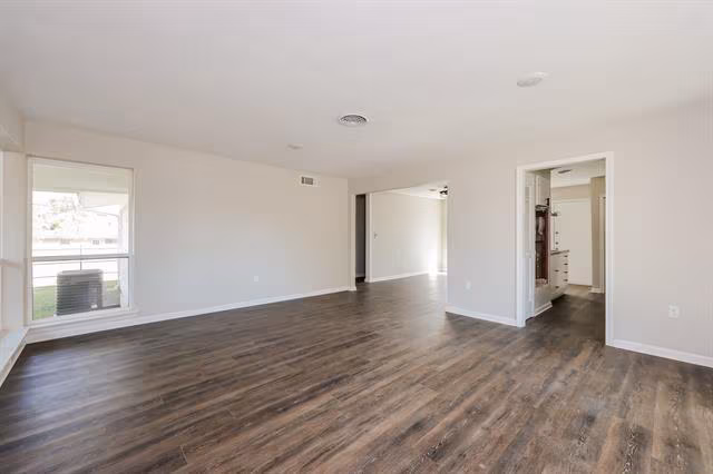 3209 Millmar Dr Dallas, TX 75228 photo 4