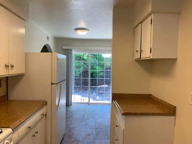 301 Arlen Dr Rohnert Park, CA 94928 photo 4
