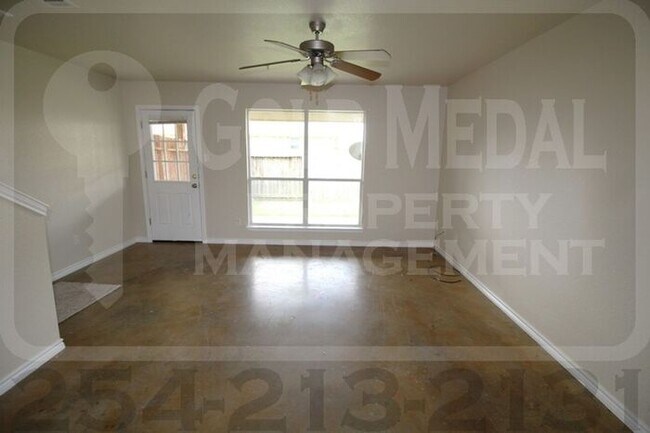 4008 Cambridge Dr Killeen, TX 76549 photo 4