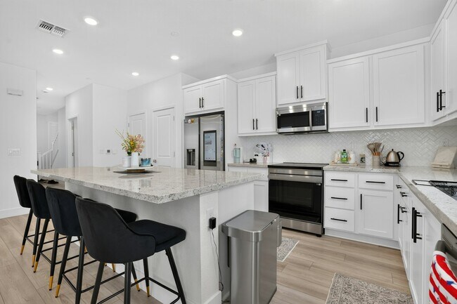 486 N Cloverdale Pl Mountain House, CA 95391 photo 3