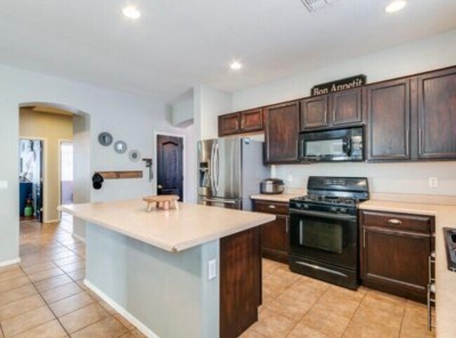 15127 N 159th Dr Surprise, AZ 85379 photo 5