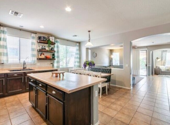 15127 N 159th Dr Surprise, AZ 85379 photo 4