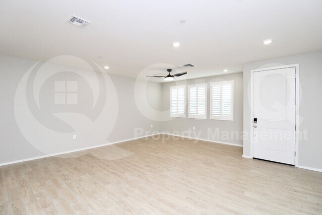 2633 S Catherine Dr Gilbert, AZ 85295 photo 4