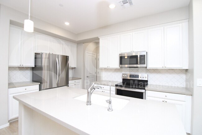 2633 S Catherine Dr Gilbert, AZ 85295 photo 3