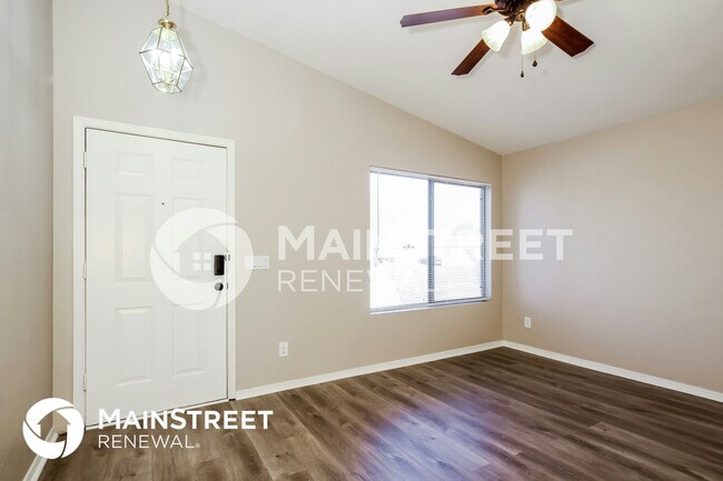8815 W Manzanita Dr Peoria, AZ 85345 photo 5