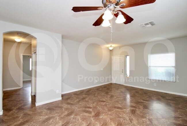 3660 East Derringer Way, Gilbert, AZ 85297 photo 4