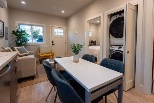 678 Bellflower photo 4