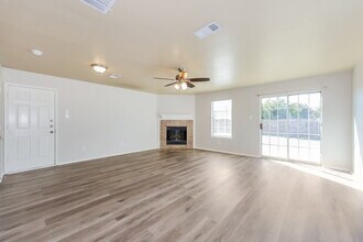 7447 Pineberry Rd Dallas, TX 75249 photo 4