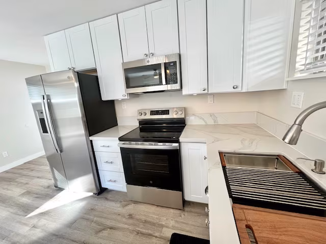 1327 La Palma St San Diego, CA 92109 photo 5