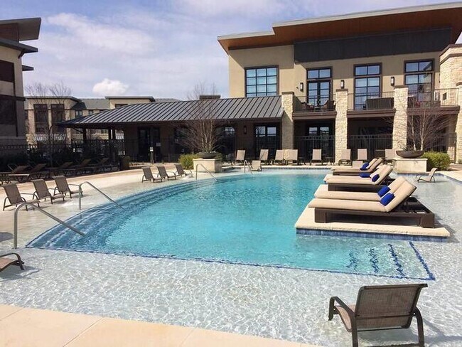 1301 Bray Central Dr Allen, TX 75013 photo 4