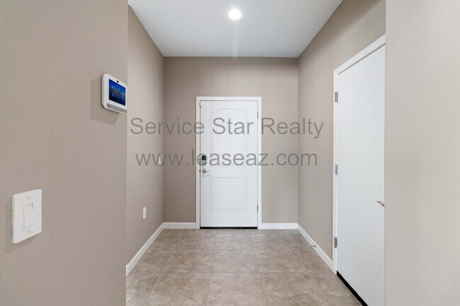 29958 W Cheery Lynn Rd photo 4