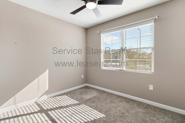 29958 W Cheery Lynn Rd photo 5