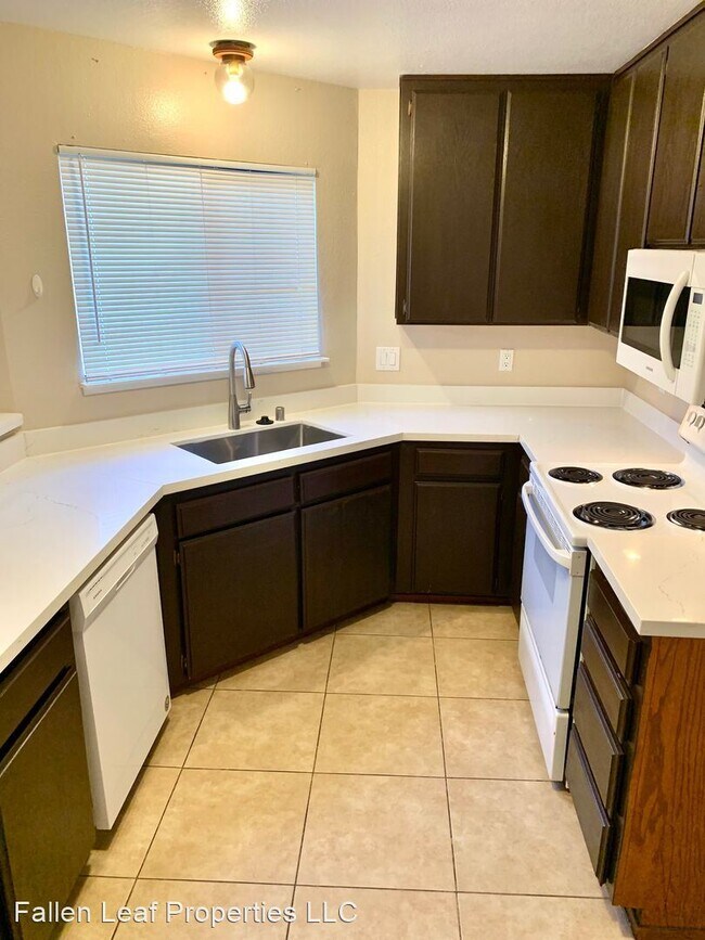 902 Dover Hercules, CA 94547 photo 3