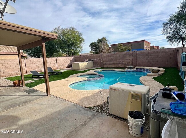 2721 S 108th Ave Avondale, AZ 85323 photo 4