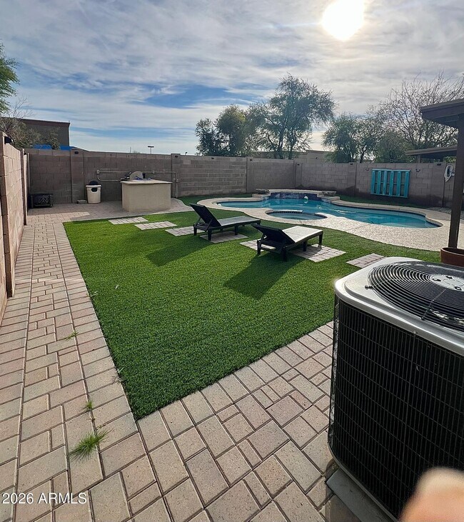 2721 S 108th Ave Avondale, AZ 85323 photo 3