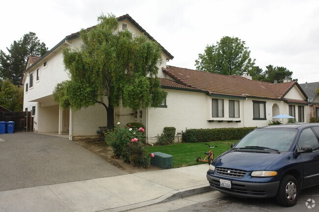4977 Edgar photo 3